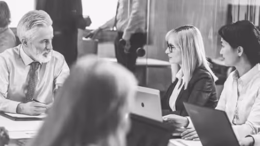 Successfully Managing People | Management Centre Europe (MCE)